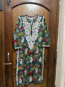 Beautiful Floral Embroidered Kurta