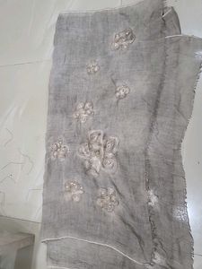 Embellished Dupatta with Floral Details