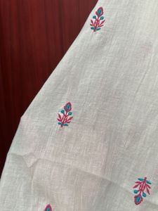 White Ethnic Kurta Set with Mul Dupatta