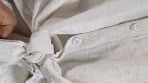 Chic White Tie-Front Collared Shirt