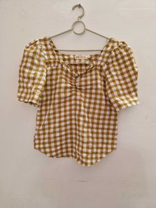 Gingham Puff Sleeve Top