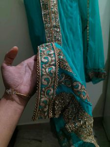 Elegant Green &amp; Gold Ethnic Gown