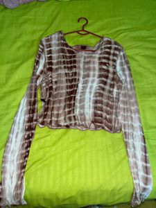 Full sleeve top