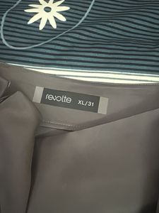 Elegant Grey Satin Skirt