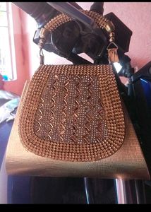 this is  weeding unique clutch