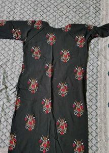 Elegant Embroidered Kurta