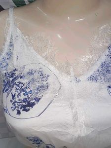 (700)Floral Lace Cami Top