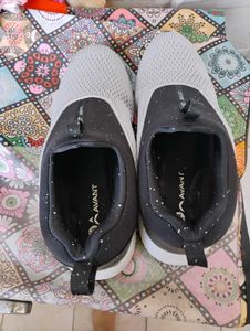 Avant Slip-On Knit Sneakers