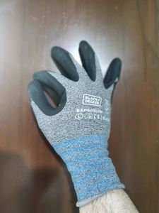 Black &amp; Decker Nitrile Coated Gloves