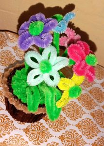 Pine cleaner Pot "Stunning Floral Desk buddy with