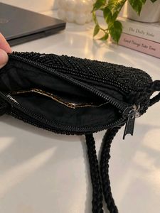 Vintage Y2K Black Beaded Shell Purse