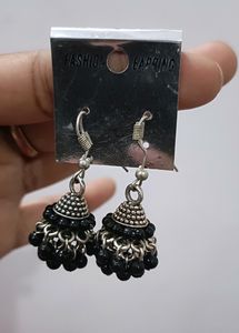 Buy 1 Get 2 Earrings Free ♥️🔥😍