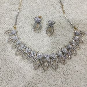Diamond necklace set