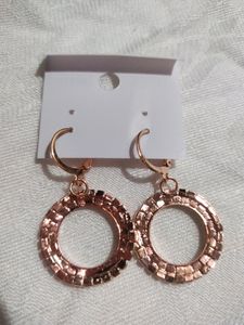Ad Stone Earrings😍😍