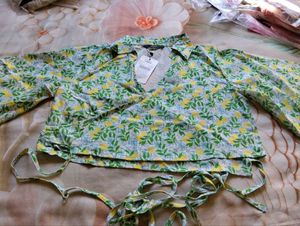 Chic Floral Wrap Crop Top