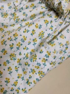 Women's Floral Shorts With Pockets1