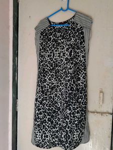 Chic Leopard Print 1 peace