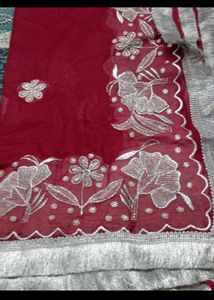 Exquisite Embroidered Kurta Neckline