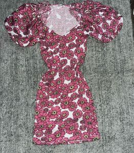 Vibrant Pink Floral Puff-Sleeve Mini Dress