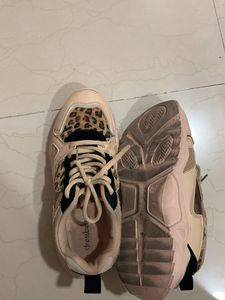 Sports Shoes For Girls