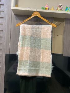Checked Scarf - Cozy & Stylish