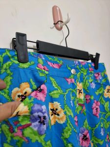 Floral Print Cropped Pants