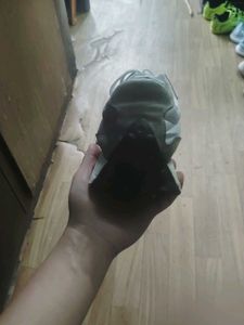 New Balance 327 Sneakers