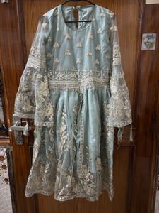 🌸Elegant Embroidered Kurta Set