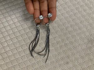 Western Type Earring With White Stone
