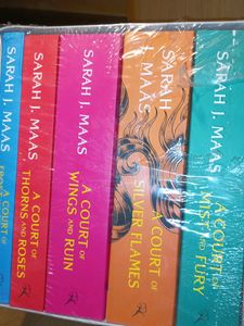 A Court Of Thorns And Roses Sarah J. Maas