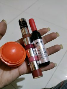 Orange Flovour Lip Balm, 2 Liquid Lipsticks