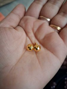 Dimond Cut Stud Earrings