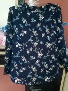 Long Sleeves Floral Print Top