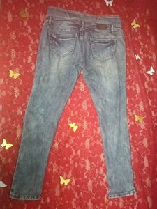 Stylish Distressed Blue Denim Jeans