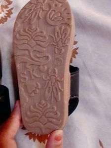 Cute Black Sandals for Girls