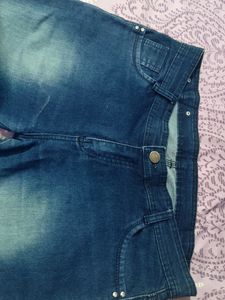 36 Size Medium Rise Jeans Without Any Flaws