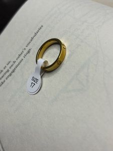 Elegant Gold Ring