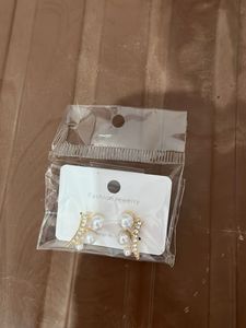 Elegant Pearl and Crystal Earrings
