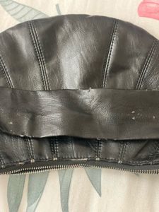 Chic Black Croissant Shoulder Bag
