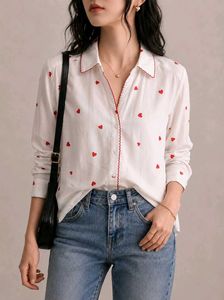 🫴♥️🤍Chic White Heart Print Button-Up Shirt