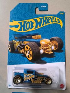 Hotwheels 58th anniversary with chase stingray