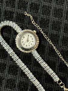 Sparkling Crystal Bracelet Watch