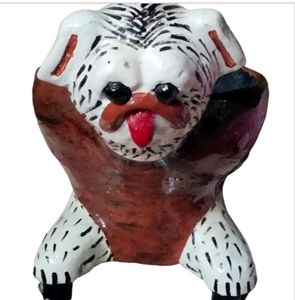 Bulldog Planter With 2 hole For Water Drainage