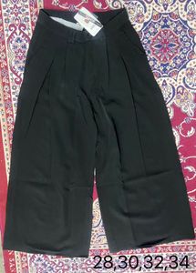 Chic Black Wide-Leg Pants