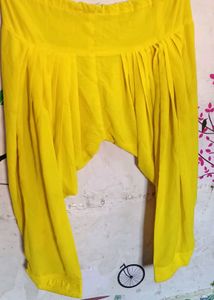 i am selling my new salwar