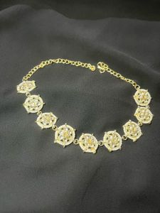 Elegant Gold Chain Necklace with Embellishments
