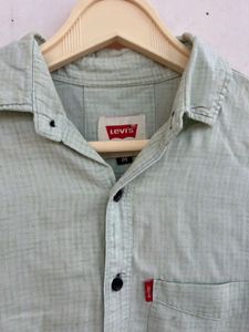 Classic Levi's Men's Light Green Shirt
