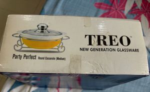 TREO Party Perfect Round Casserole- Brand New