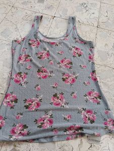 combo of 2 Floral &amp; Green Ribbed tank top