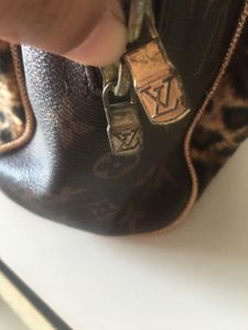 LV Louis Vuitton ( 1st Copy) Handbag
